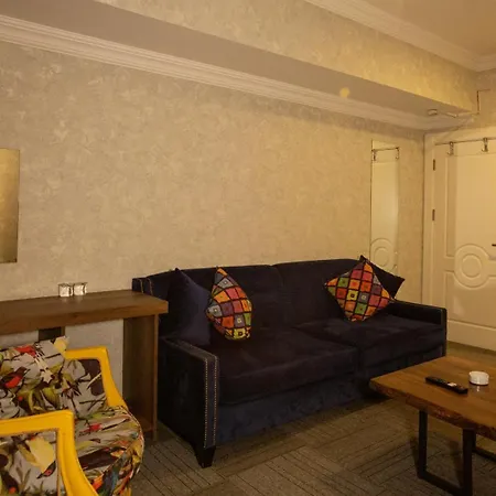 Apartmanhotel Double Bond 3*