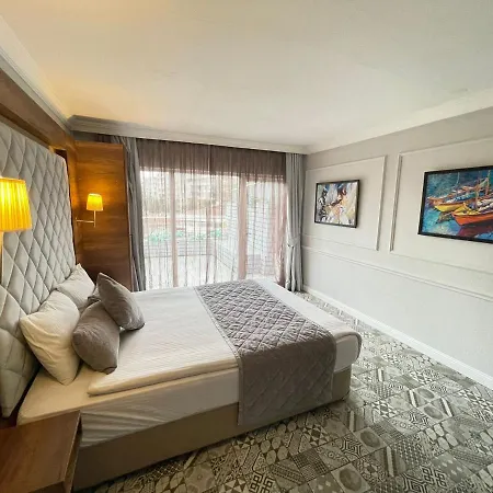 Double Bond アパートホテル 3*