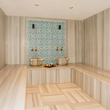 Double Bond アパートホテル