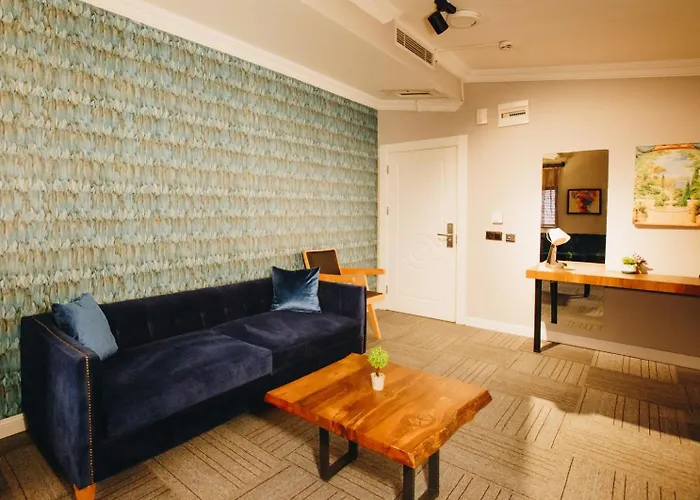 Aparthotel Double Bond 3*